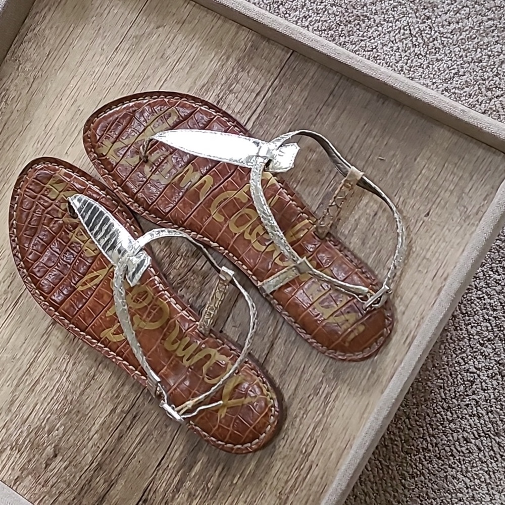Sam Edelman Gigi Silver Thong Sandals Size 7.5